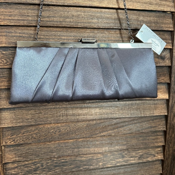 Jessica McClintock Evening Bag Pewter Convertible Clutch Faux Leather NWT - Picture 5 of 5